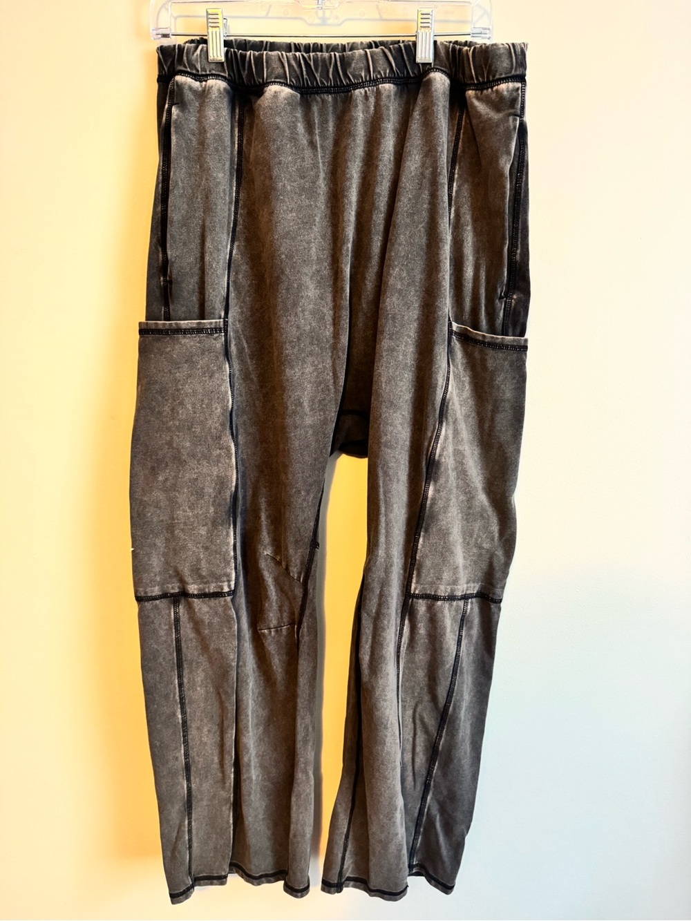 Free people Fp movement Hotshot pants washed black xl used